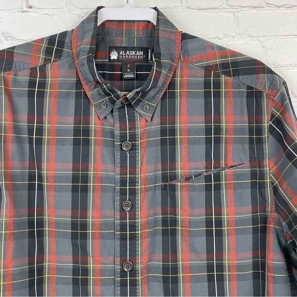 Alaskan Hardgear Mens L Short Sleeve Button Up Lightweight Plaid Outdoor Shirt - Picture 3 of 10